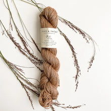 Load image into Gallery viewer, Flax &amp; Twine Daytime Linen - Dk / Light Worsted Weight